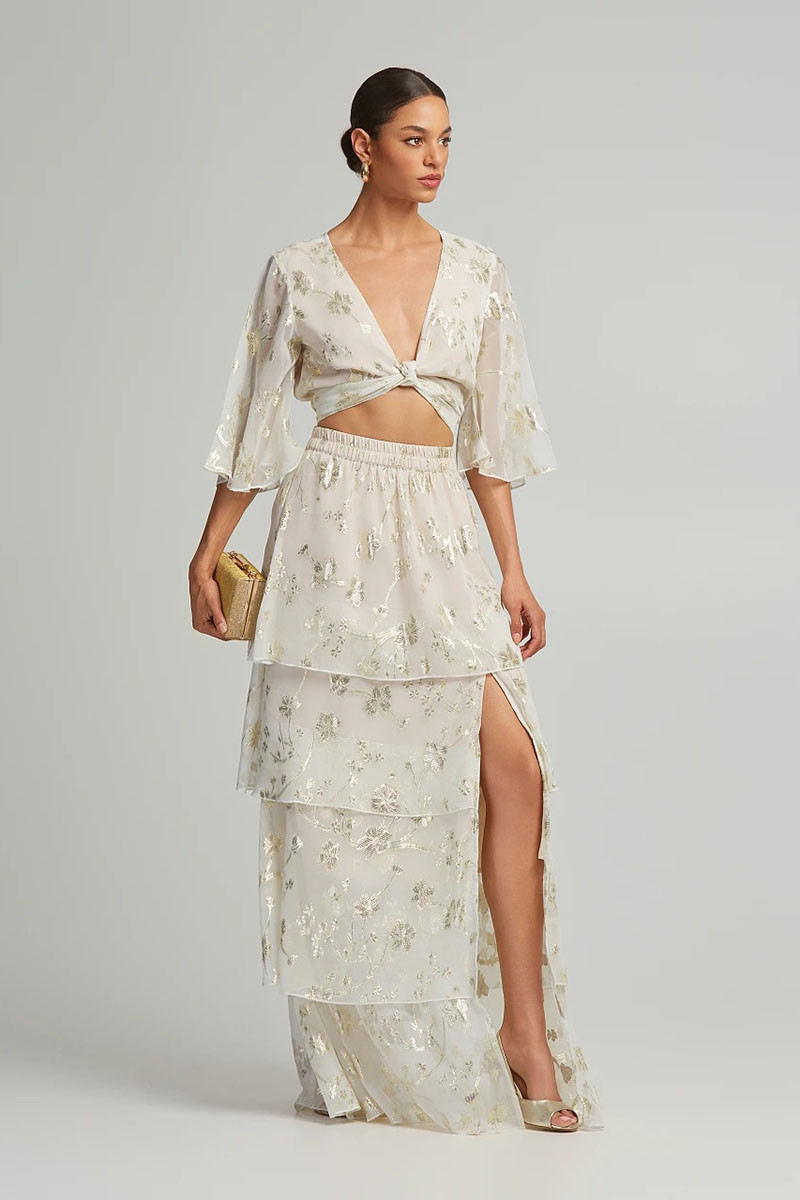 LYNNE ΜΠΛΟΥΖΑ ΜΕ ΔΕΣΙΜΟ ΜΠΡΟΣΤΑ ΚΑΙ ΛΟΥΡΕΞ ΛΕΠΤΟΜΕΡΕΙΕΣ