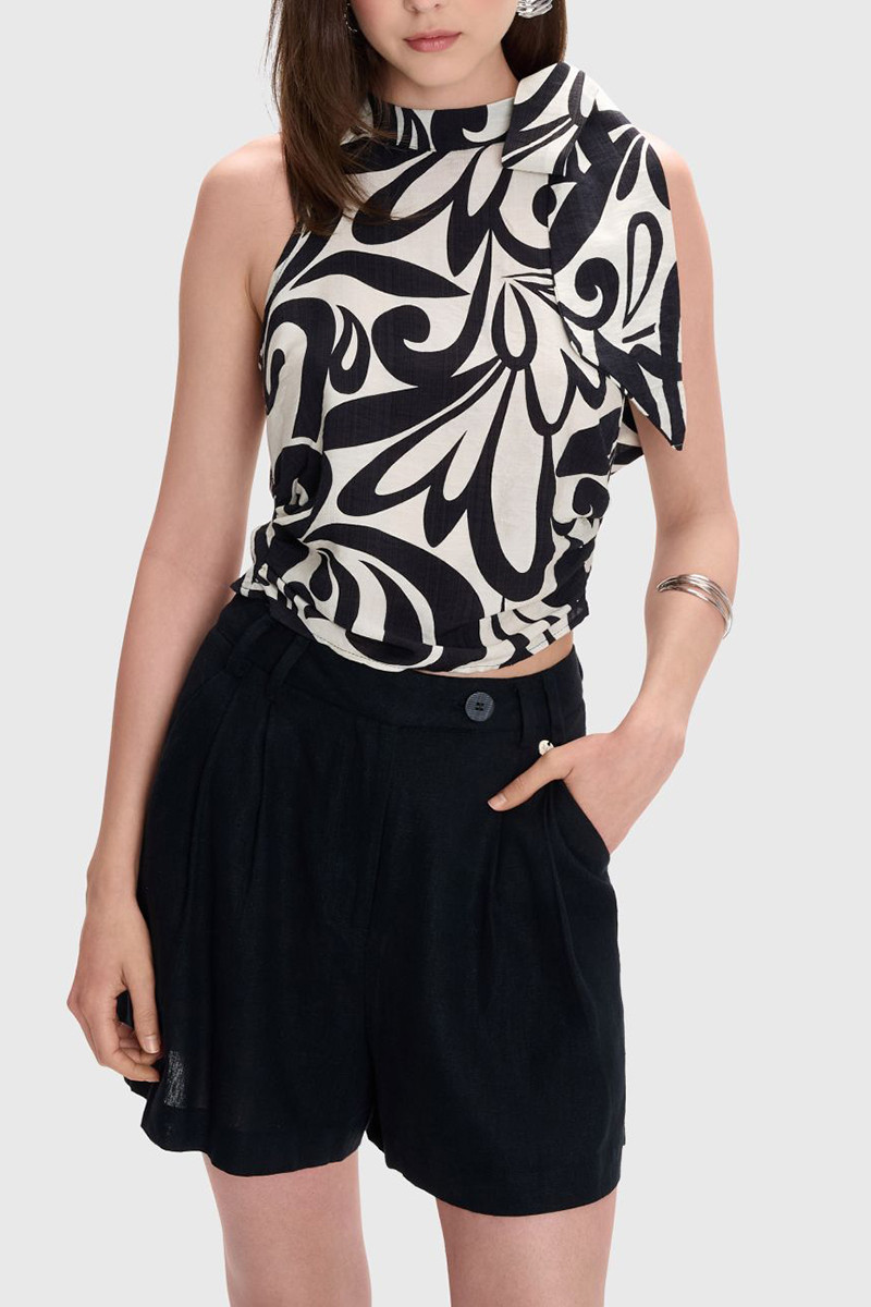 ALE ΜΕ ΔΕΣΙΜΟ ΣΤΟ ΛΑΙΜΟ